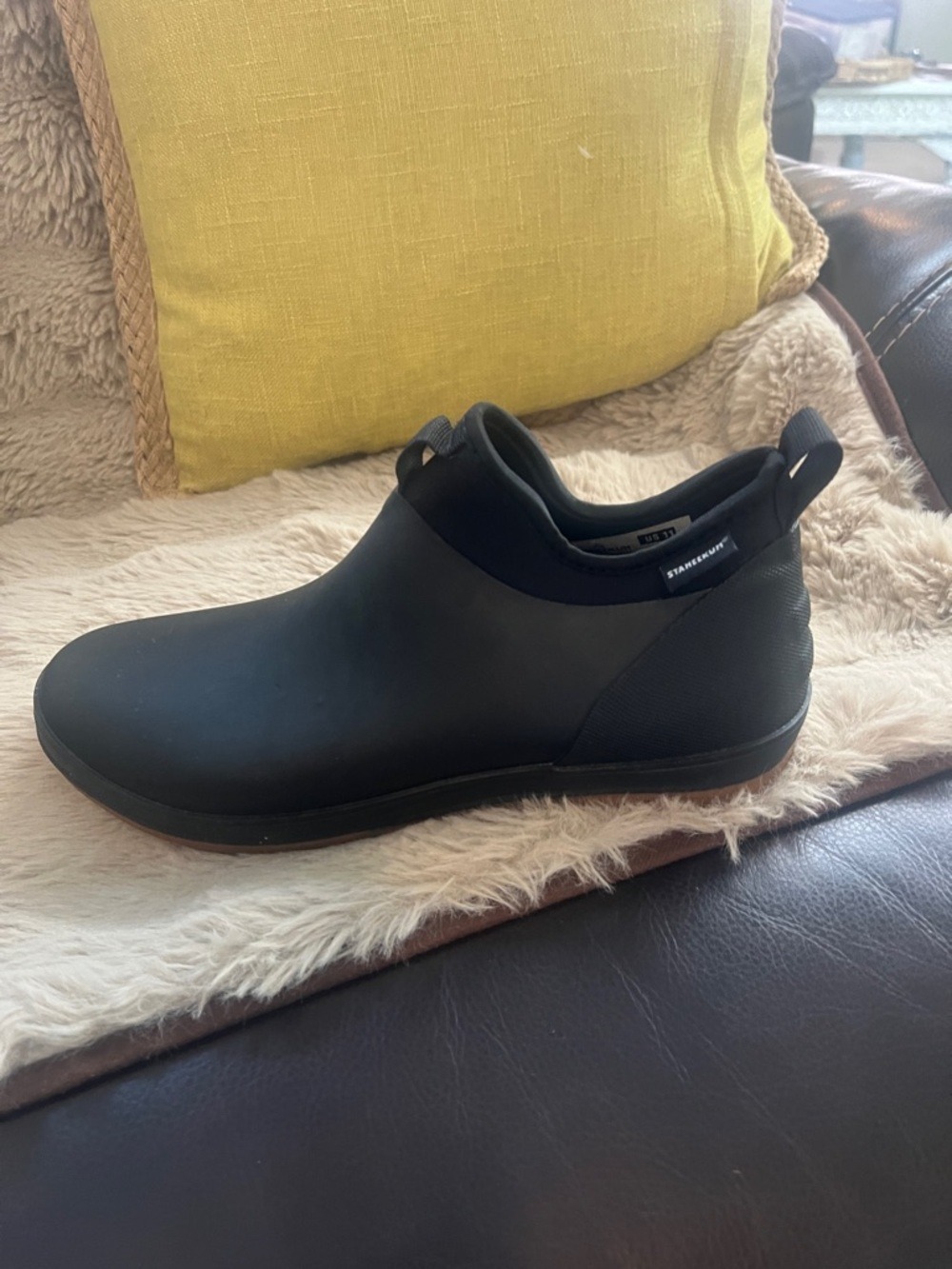Men's Chelsea Slip-On Boots - Black - Picture 4 of 10